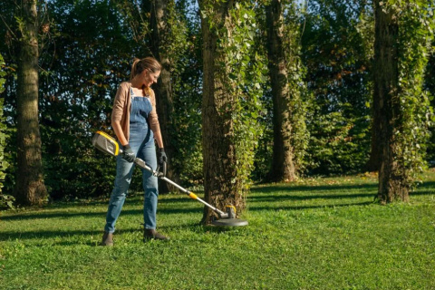 Akumulatorowa Podkaszarka STIGA GT 500e 48V 2Ah Zestaw Cicha i Wydajna