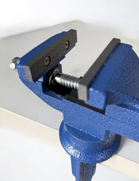 Imadło Stołowe 70 mm z Kowadłem – Żeliwne, Zaciskowe, Do Precyzyjnych Prac