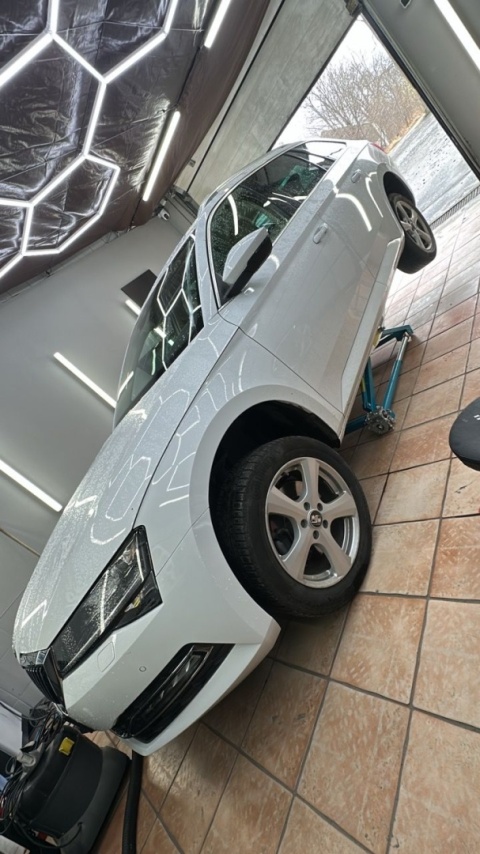 Mobilny Podnośnik Samochodowy Wahadłowy 2000KG Regulowany