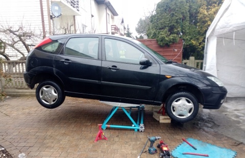 Mobilny Podnośnik Samochodowy Wahadłowy 2000KG Regulowany